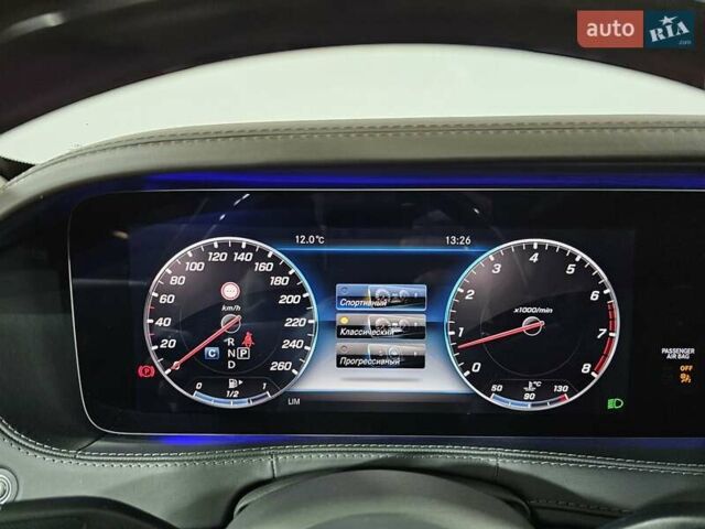 Сірий Мерседес Майбах, об'ємом двигуна 4.66 л та пробігом 163 тис. км за 89999 $, фото 57 на Automoto.ua