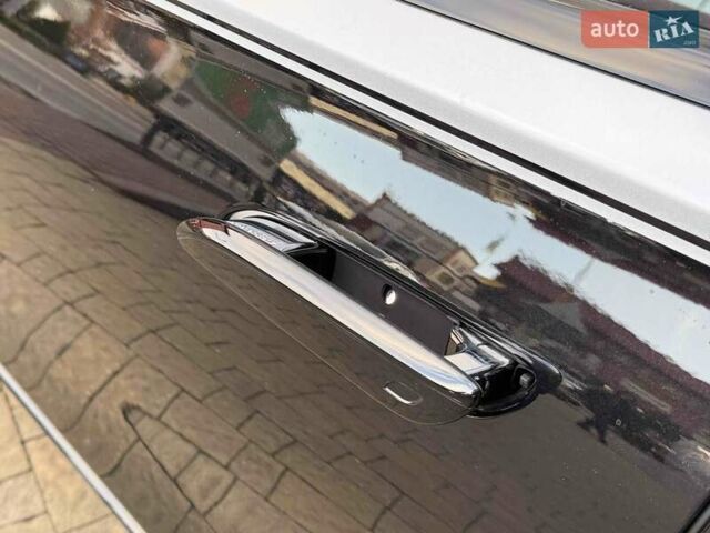 Серый Мерседес Майбах, объемом двигателя 4 л и пробегом 56 тыс. км за 149900 $, фото 15 на Automoto.ua