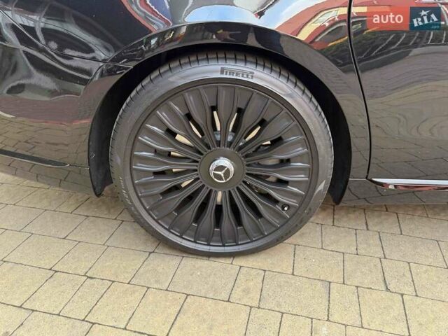 Серый Мерседес Майбах, объемом двигателя 4 л и пробегом 56 тыс. км за 149900 $, фото 7 на Automoto.ua