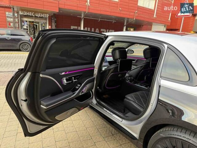 Серый Мерседес Майбах, объемом двигателя 4 л и пробегом 56 тыс. км за 149900 $, фото 47 на Automoto.ua