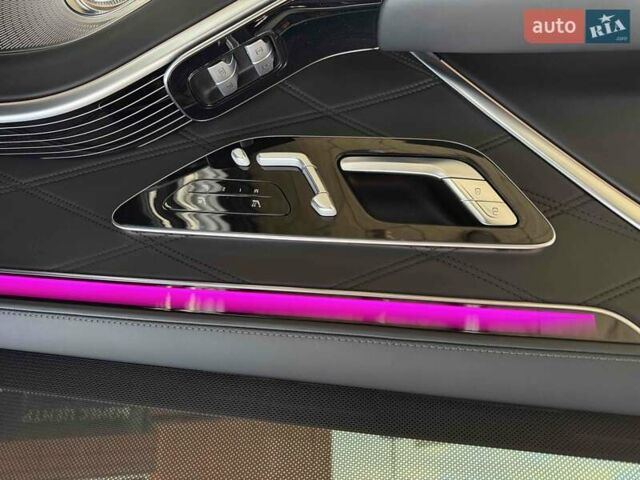 Серый Мерседес Майбах, объемом двигателя 4 л и пробегом 56 тыс. км за 149900 $, фото 49 на Automoto.ua