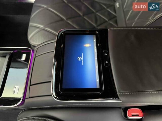 Серый Мерседес Майбах, объемом двигателя 4 л и пробегом 56 тыс. км за 149900 $, фото 63 на Automoto.ua