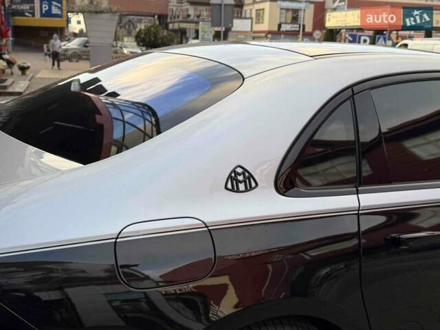 Серый Мерседес Майбах, объемом двигателя 4 л и пробегом 56 тыс. км за 149900 $, фото 8 на Automoto.ua