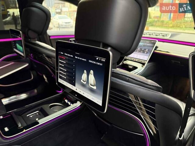 Серый Мерседес Майбах, объемом двигателя 4 л и пробегом 56 тыс. км за 149900 $, фото 82 на Automoto.ua