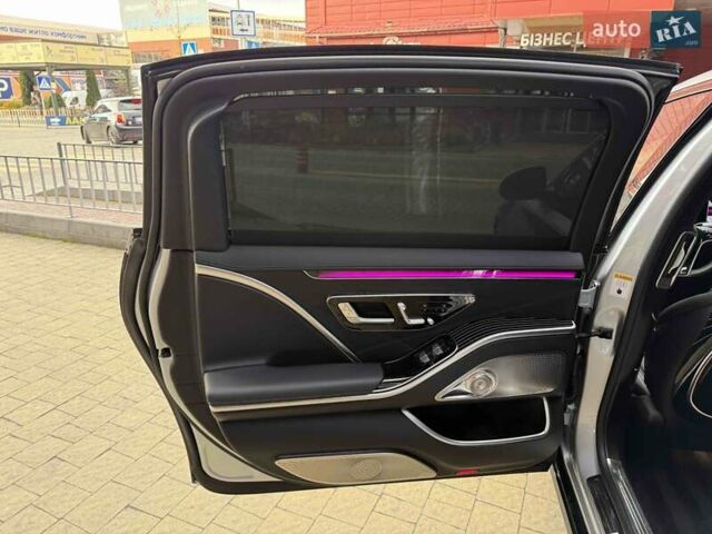 Серый Мерседес Майбах, объемом двигателя 4 л и пробегом 56 тыс. км за 149900 $, фото 48 на Automoto.ua