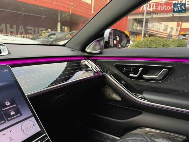 Серый Мерседес Майбах, объемом двигателя 4 л и пробегом 56 тыс. км за 149900 $, фото 44 на Automoto.ua