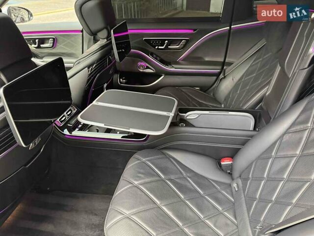 Серый Мерседес Майбах, объемом двигателя 4 л и пробегом 56 тыс. км за 149900 $, фото 65 на Automoto.ua