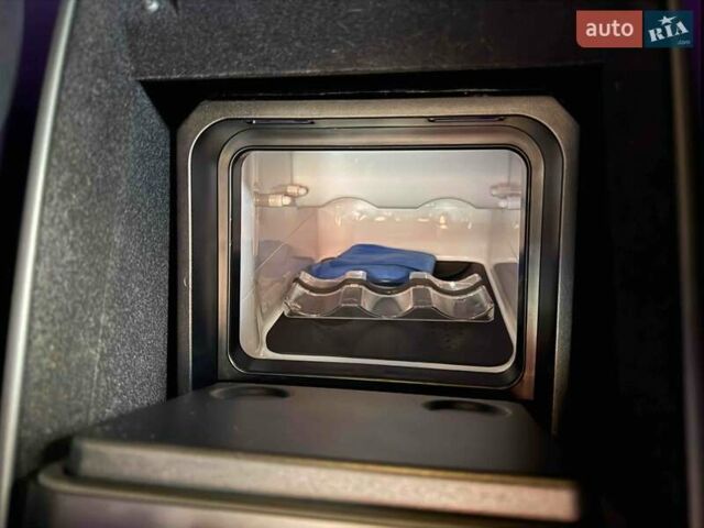 Серый Мерседес Майбах, объемом двигателя 4 л и пробегом 56 тыс. км за 149900 $, фото 62 на Automoto.ua