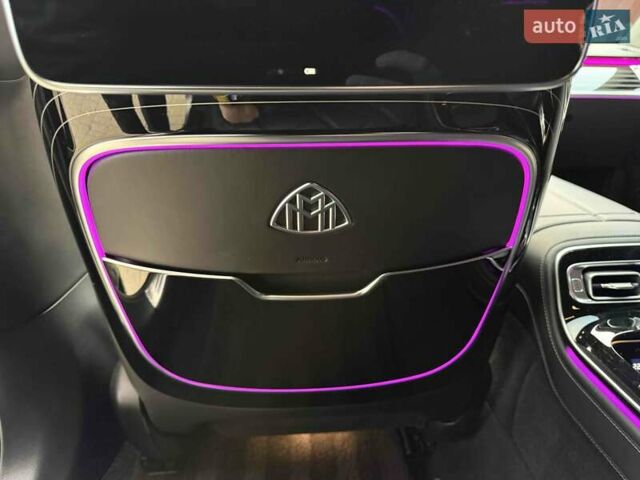 Серый Мерседес Майбах, объемом двигателя 4 л и пробегом 56 тыс. км за 149900 $, фото 58 на Automoto.ua