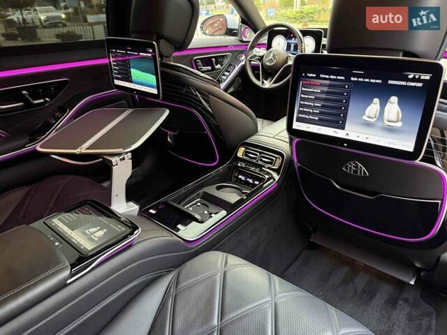 Серый Мерседес Майбах, объемом двигателя 4 л и пробегом 56 тыс. км за 149900 $, фото 86 на Automoto.ua