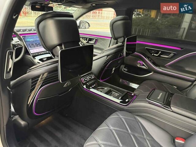 Серый Мерседес Майбах, объемом двигателя 4 л и пробегом 56 тыс. км за 149900 $, фото 56 на Automoto.ua