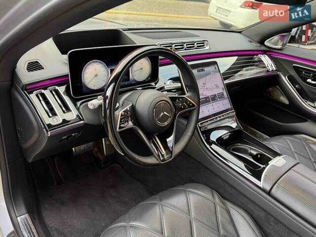 Серый Мерседес Майбах, объемом двигателя 4 л и пробегом 56 тыс. км за 149900 $, фото 24 на Automoto.ua