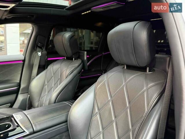 Серый Мерседес Майбах, объемом двигателя 4 л и пробегом 56 тыс. км за 149900 $, фото 23 на Automoto.ua