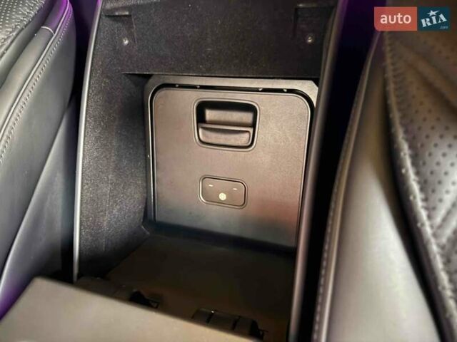 Серый Мерседес Майбах, объемом двигателя 4 л и пробегом 56 тыс. км за 149900 $, фото 61 на Automoto.ua