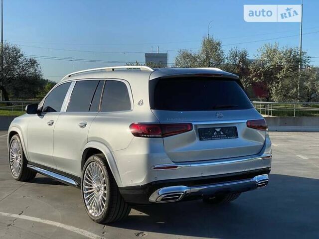 Серый Мерседес Майбах, объемом двигателя 4 л и пробегом 1 тыс. км за 191000 $, фото 1 на Automoto.ua