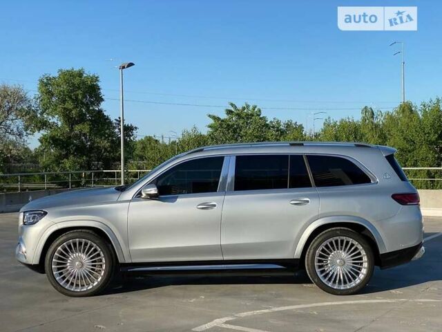 Серый Мерседес Майбах, объемом двигателя 4 л и пробегом 1 тыс. км за 191000 $, фото 5 на Automoto.ua