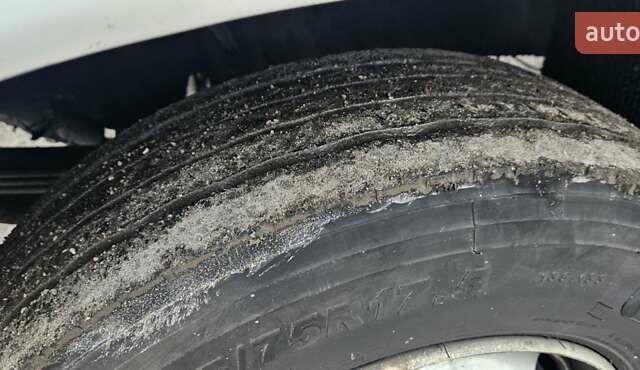 Белый Мерседес Медио, объемом двигателя 4.7 л и пробегом 650 тыс. км за 13000 $, фото 8 на Automoto.ua