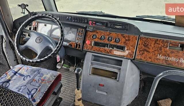 Белый Мерседес Медио, объемом двигателя 4.7 л и пробегом 650 тыс. км за 13000 $, фото 12 на Automoto.ua