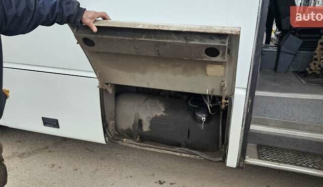 Белый Мерседес Медио, объемом двигателя 4.7 л и пробегом 650 тыс. км за 13000 $, фото 2 на Automoto.ua