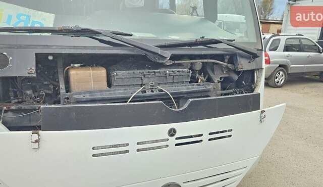Белый Мерседес Медио, объемом двигателя 4.7 л и пробегом 650 тыс. км за 13000 $, фото 19 на Automoto.ua