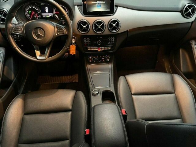 Серый Мерседес Мерседес, объемом двигателя 0 л и пробегом 38 тыс. км за 25979 $, фото 15 на Automoto.ua