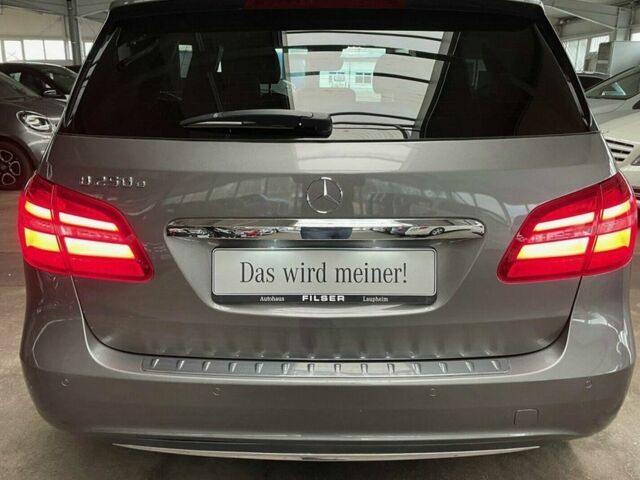 Серый Мерседес Мерседес, объемом двигателя 0 л и пробегом 38 тыс. км за 25979 $, фото 5 на Automoto.ua