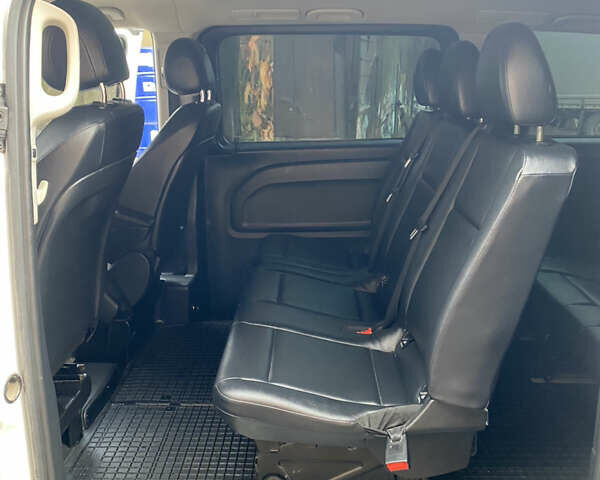 Белый Мерседес Metris, объемом двигателя 2 л и пробегом 181 тыс. км за 19300 $, фото 9 на Automoto.ua