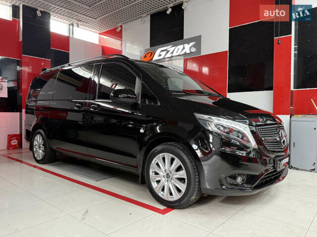 Черный Мерседес Metris, объемом двигателя 2 л и пробегом 190 тыс. км за 27000 $, фото 2 на Automoto.ua