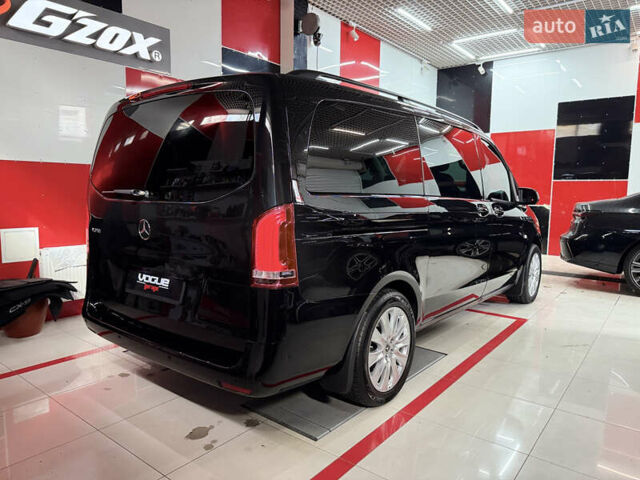 Черный Мерседес Metris, объемом двигателя 2 л и пробегом 190 тыс. км за 27000 $, фото 3 на Automoto.ua