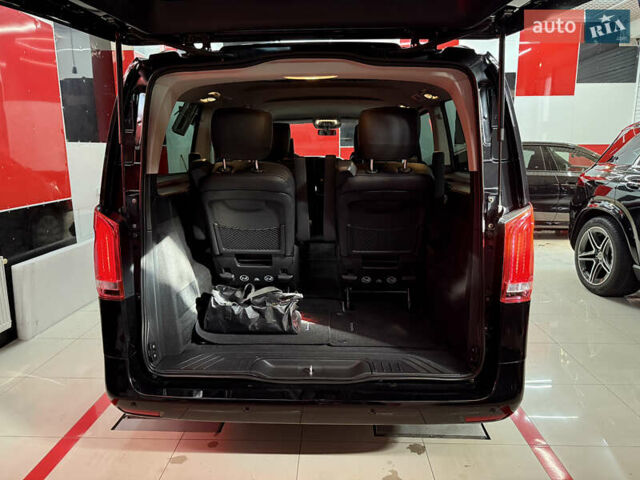 Черный Мерседес Metris, объемом двигателя 2 л и пробегом 190 тыс. км за 27000 $, фото 4 на Automoto.ua