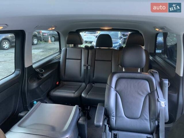 Черный Мерседес Metris, объемом двигателя 2 л и пробегом 225 тыс. км за 26500 $, фото 2 на Automoto.ua