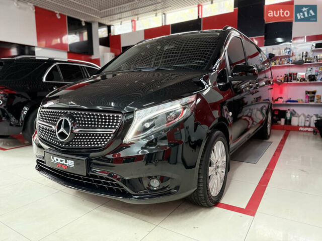 Черный Мерседес Metris, объемом двигателя 2 л и пробегом 190 тыс. км за 27000 $, фото 1 на Automoto.ua