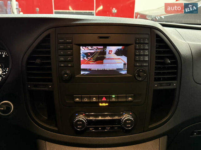 Черный Мерседес Metris, объемом двигателя 2 л и пробегом 190 тыс. км за 27000 $, фото 10 на Automoto.ua