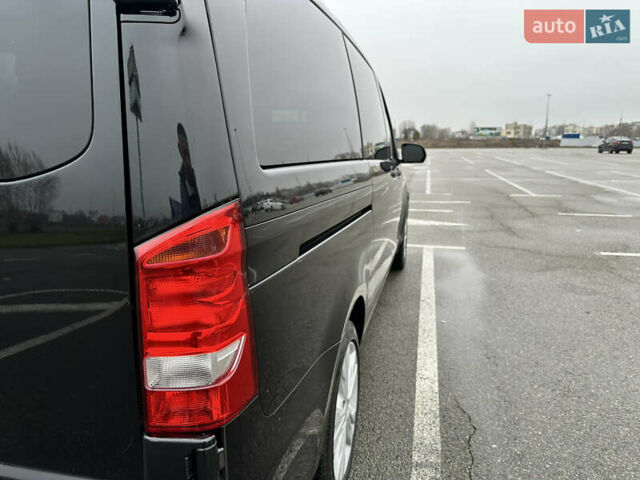 Черный Мерседес Metris, объемом двигателя 1.99 л и пробегом 64 тыс. км за 36500 $, фото 5 на Automoto.ua