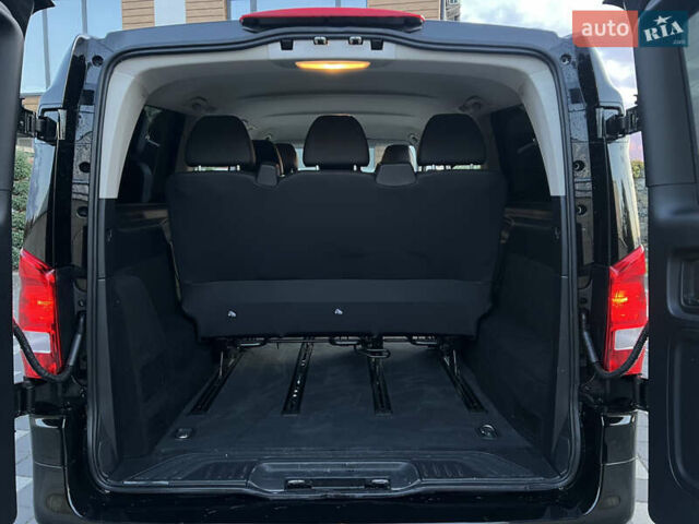 Черный Мерседес Metris, объемом двигателя 2 л и пробегом 97 тыс. км за 28900 $, фото 35 на Automoto.ua