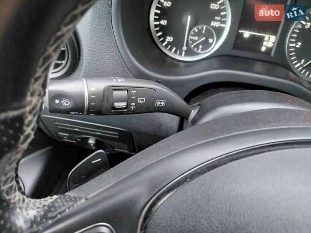 Черный Мерседес Metris, объемом двигателя 2 л и пробегом 130 тыс. км за 27500 $, фото 58 на Automoto.ua