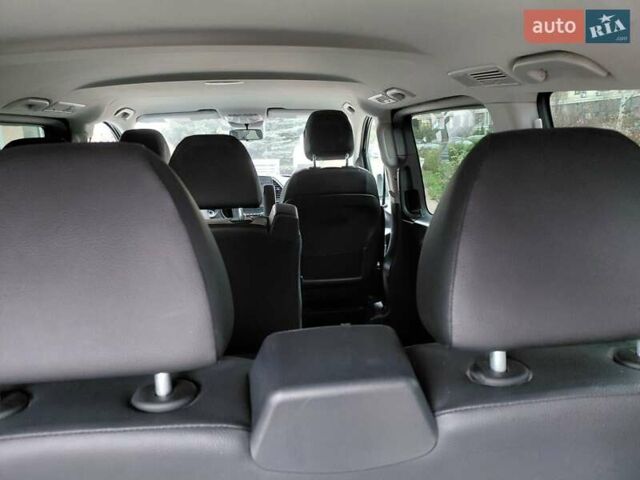 Черный Мерседес Metris, объемом двигателя 2 л и пробегом 130 тыс. км за 27500 $, фото 14 на Automoto.ua