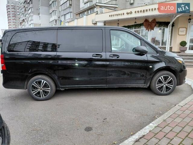 Черный Мерседес Metris, объемом двигателя 2 л и пробегом 130 тыс. км за 27500 $, фото 6 на Automoto.ua