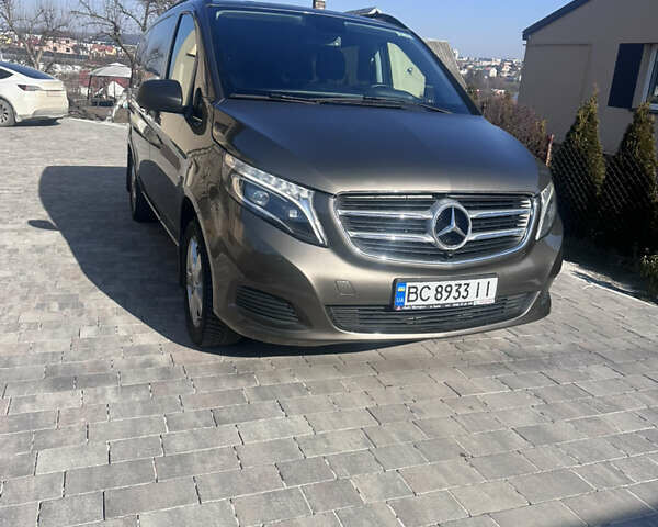 Коричневый Мерседес Metris, объемом двигателя 2 л и пробегом 267 тыс. км за 22000 $, фото 1 на Automoto.ua