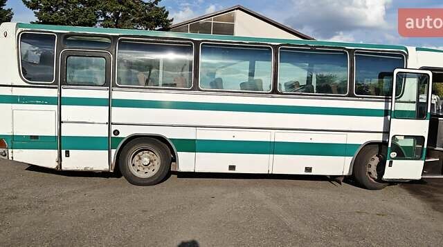 Белый Мерседес О 303, объемом двигателя 10.8 л и пробегом 800 тыс. км за 4700 $, фото 5 на Automoto.ua