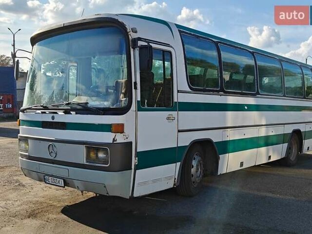 Белый Мерседес О 303, объемом двигателя 10.8 л и пробегом 800 тыс. км за 4700 $, фото 1 на Automoto.ua