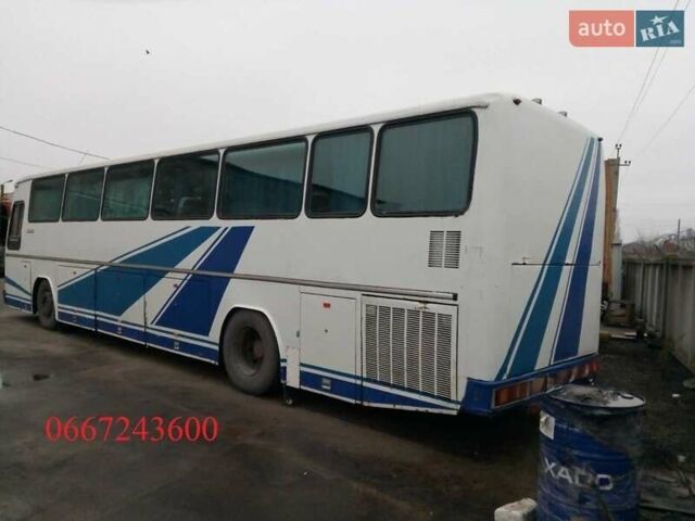 Белый Мерседес О 303, объемом двигателя 14.85 л и пробегом 500 тыс. км за 4000 $, фото 3 на Automoto.ua