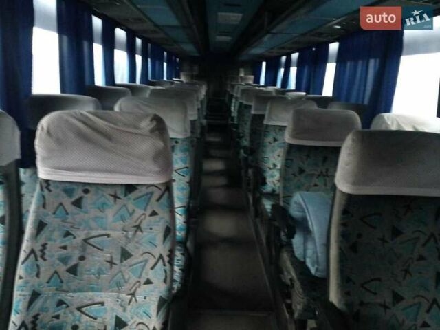 Белый Мерседес О 303, объемом двигателя 14.85 л и пробегом 500 тыс. км за 4000 $, фото 4 на Automoto.ua