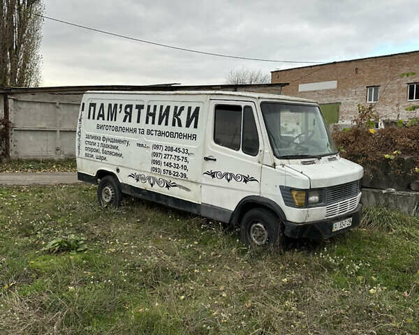 Белый Мерседес О 307, объемом двигателя 2.4 л и пробегом 3 тыс. км за 1000 $, фото 2 на Automoto.ua