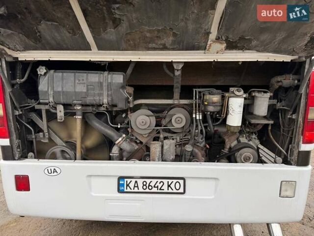 Белый Мерседес О 403, объемом двигателя 11.97 л и пробегом 950 тыс. км за 35000 $, фото 16 на Automoto.ua