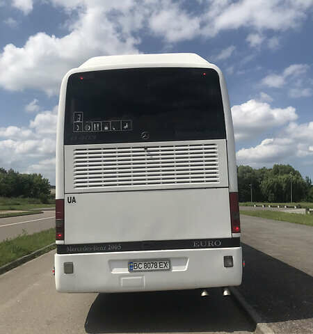 Белый Мерседес О 403, объемом двигателя 14.6 л и пробегом 800 тыс. км за 17675 $, фото 5 на Automoto.ua