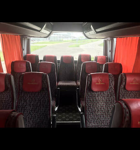 Белый Мерседес О 403, объемом двигателя 14.6 л и пробегом 800 тыс. км за 17675 $, фото 17 на Automoto.ua