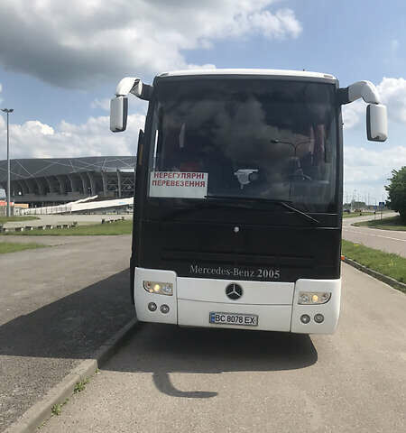 Белый Мерседес О 403, объемом двигателя 14.6 л и пробегом 800 тыс. км за 17675 $, фото 11 на Automoto.ua