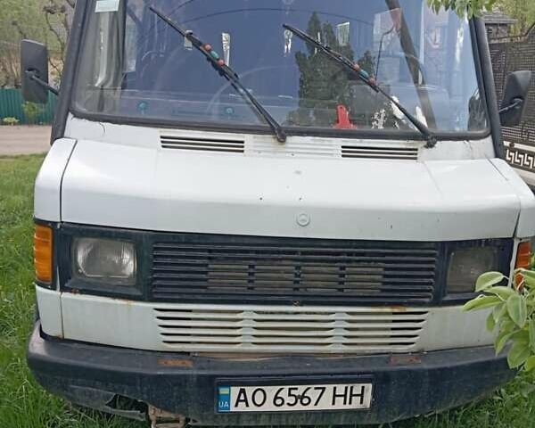 Білий Мерседес О 407, об'ємом двигуна 2.87 л та пробігом 632 тис. км за 2390 $, фото 1 на Automoto.ua