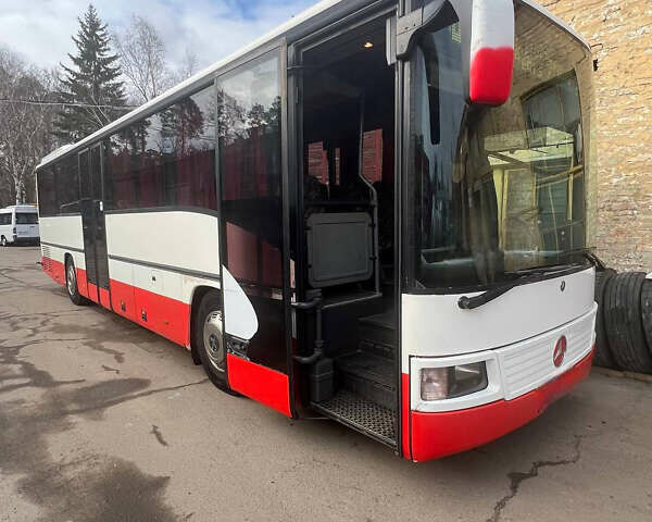 Белый Мерседес О 408, объемом двигателя 12 л и пробегом 715 тыс. км за 22000 $, фото 3 на Automoto.ua